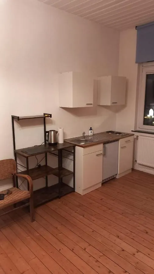 Double Room With A Kitchen And A Shared Bathroom Bremen Privatunterkunft