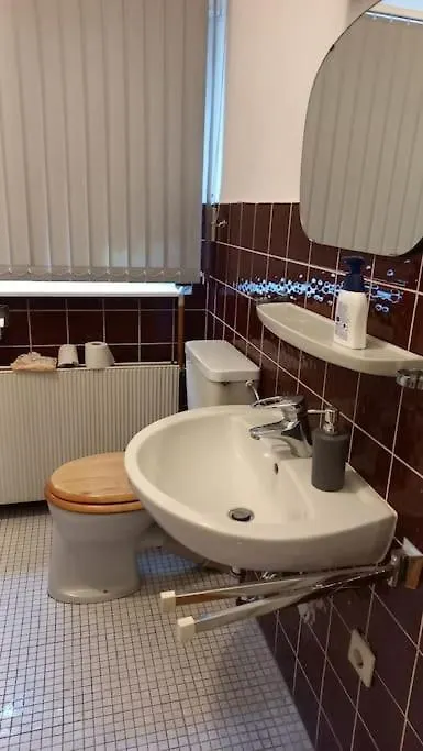 Double Room With A Kitchen And A Shared Bathroom Bremen Privatunterkunft