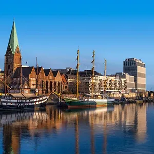 3* Отель Vienna House Easy By Wyndham
