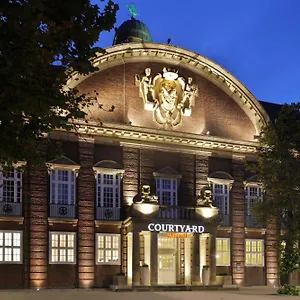 Courtyard By Marriott BRE