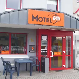Hotel 24h, Brema